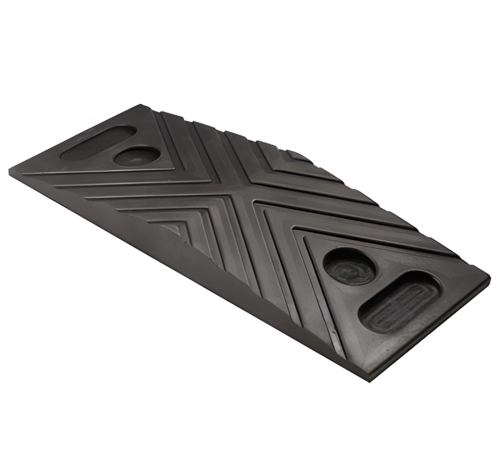 Tag UHF RFID o częstotliwości 865-868 MHz i odczycie 3-6 metrów wykonany z gumy Tag-R6P-3200