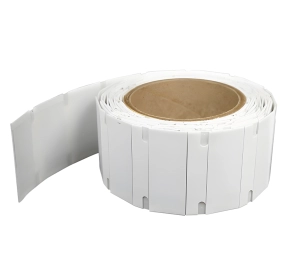 Znacznik RFID UHF 920 925 MHz w formie naklejki z odlegloscia odczytu 2%2C8 7 m%2C bialy Tag MR6P 6535