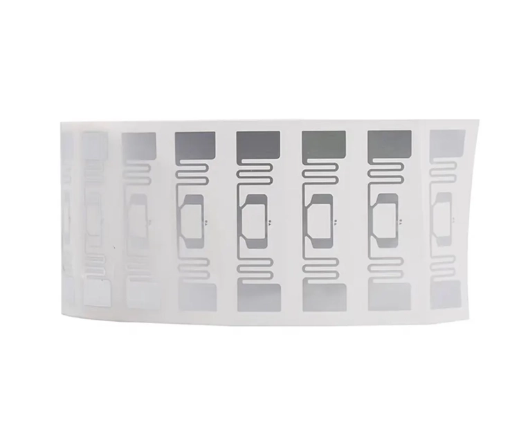 Naklejka RFID UHF dalekiego zasięgu o częstotliwości 860-960 MHz z zasięgiem odczytu do 6 metrów Tag-U9-7321